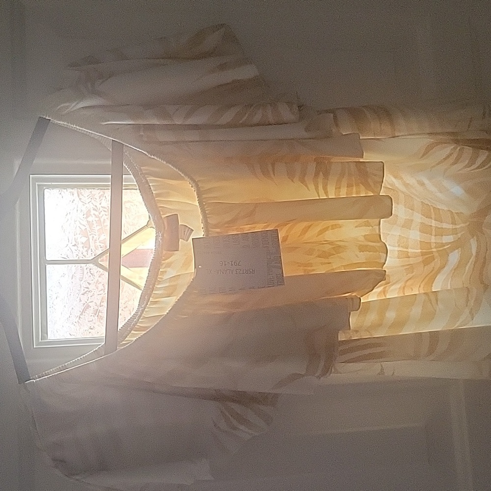 Lularoe Alana Flounce Top (XL) Beige